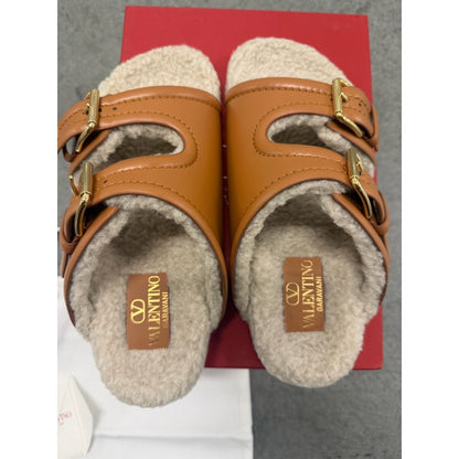 Valentino Garavani Tan Leather Double-Buckle Shearling Slide Sandals 38.5