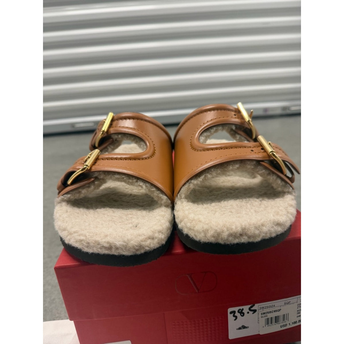 Valentino Garavani Tan Leather Double-Buckle Shearling Slide Sandals 38.5