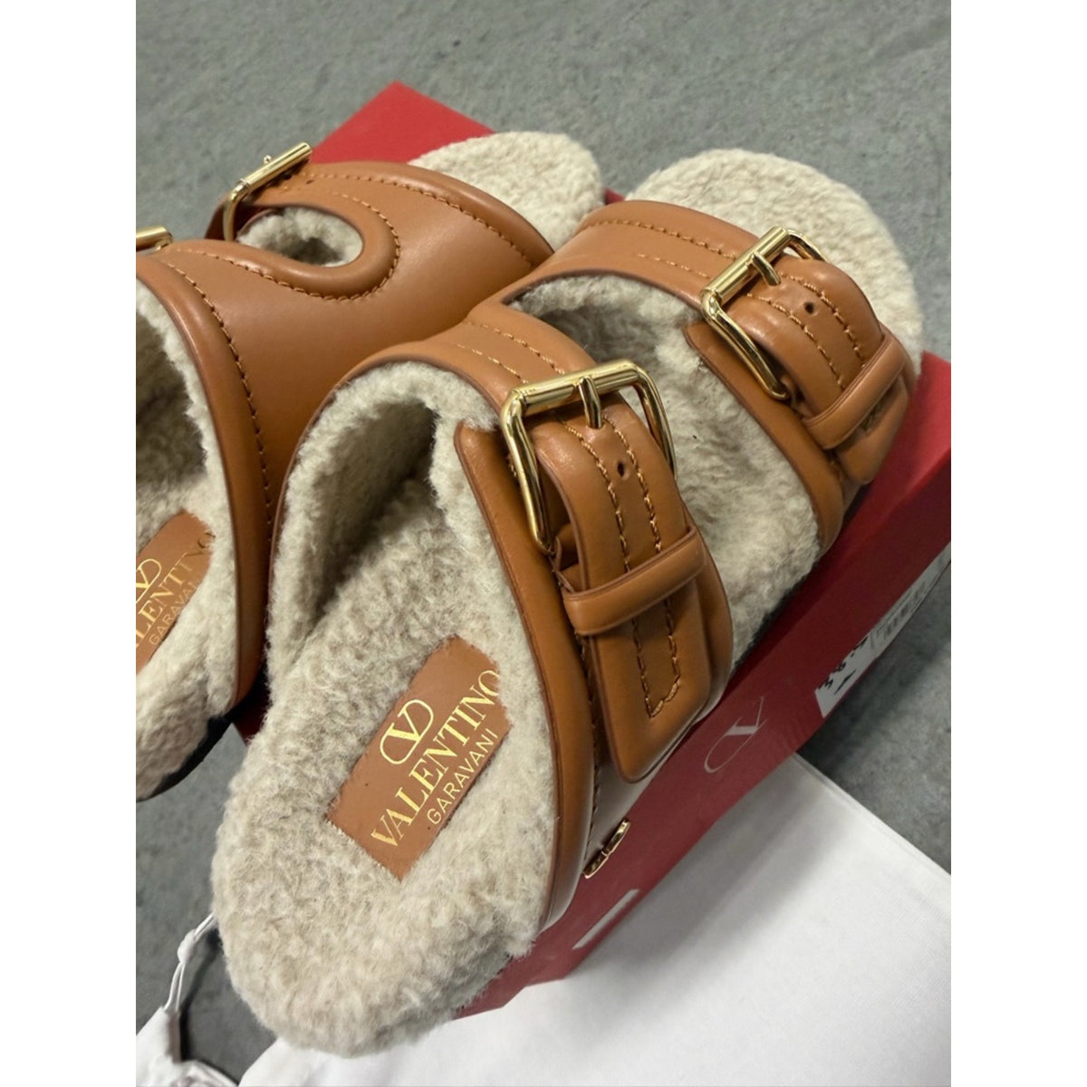 Valentino Garavani Tan Leather Double-Buckle Shearling Slide Sandals 38.5