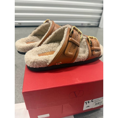 Valentino Garavani Tan Leather Double-Buckle Shearling Slide Sandals 38.5
